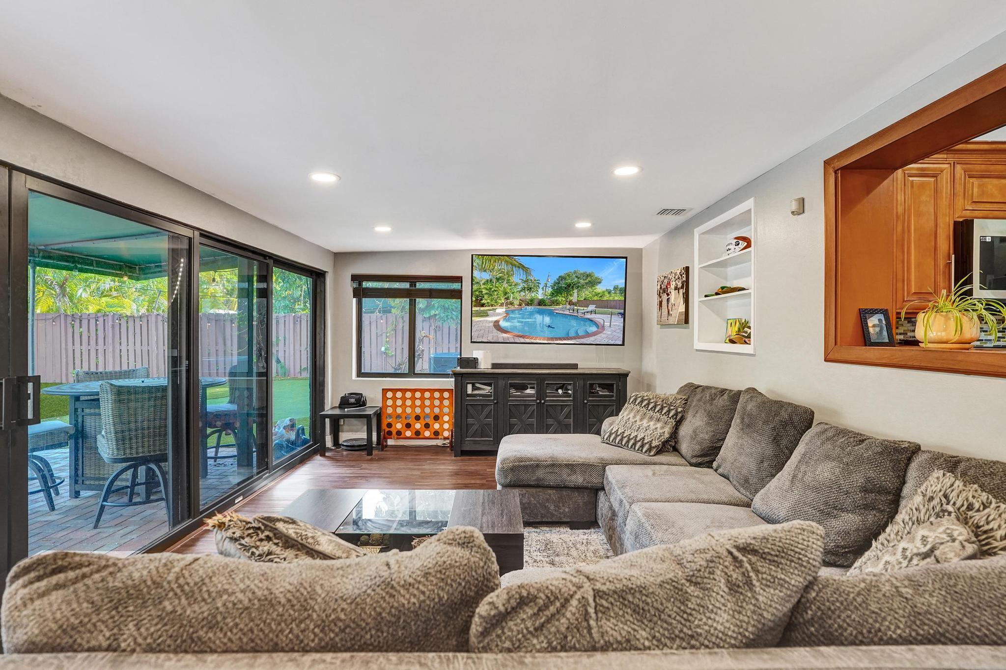Fort Lauderdale, Florida, 33305, United States, 3 Bedrooms Bedrooms, ,2 BathroomsBathrooms,Residential,For Sale,2027542