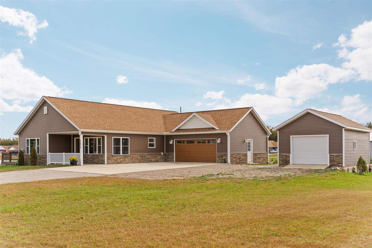 Ravens Way, Gaylord, MI 49735