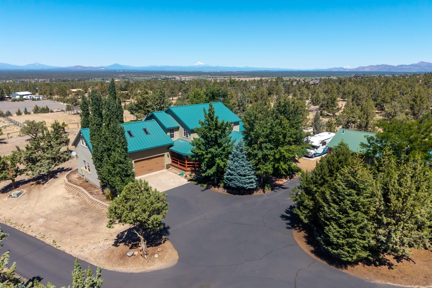  15555 SW Hahlen Avenue Powell Butte, OR 97753 - 物件實景