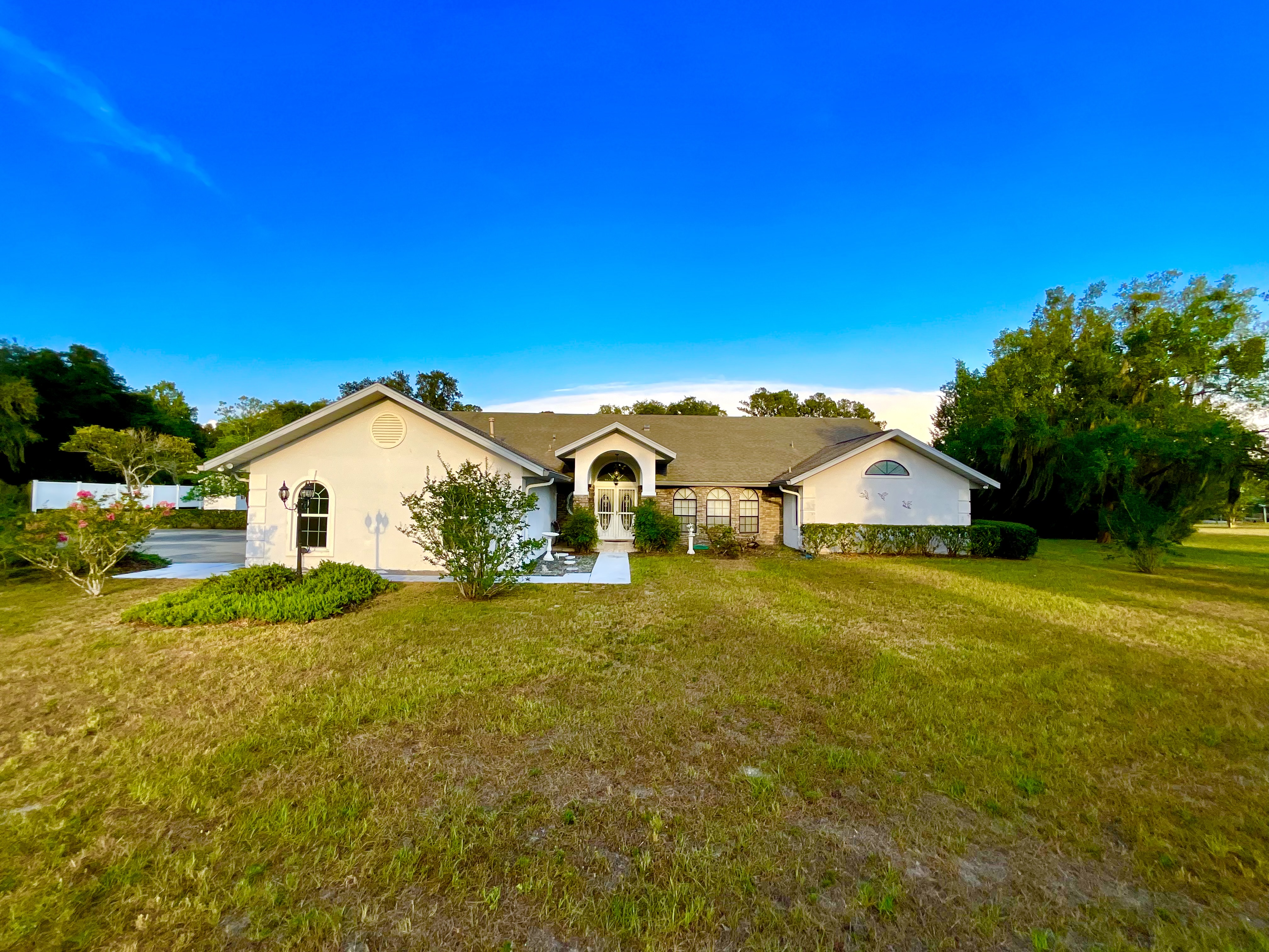 Silver Springs, Florida, 34488, United States, 4 Bedrooms Bedrooms, ,3 BathroomsBathrooms,Residential,For Sale,1981770