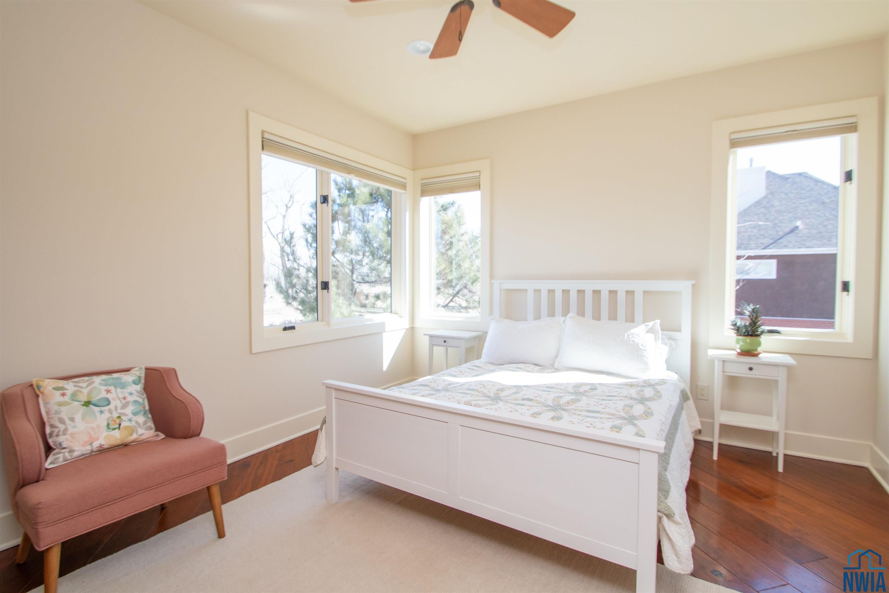 Jefferson, South Dakota, 57038, United States, 5 Bedrooms Bedrooms, ,3 BathroomsBathrooms,Residential,For Sale,1977840