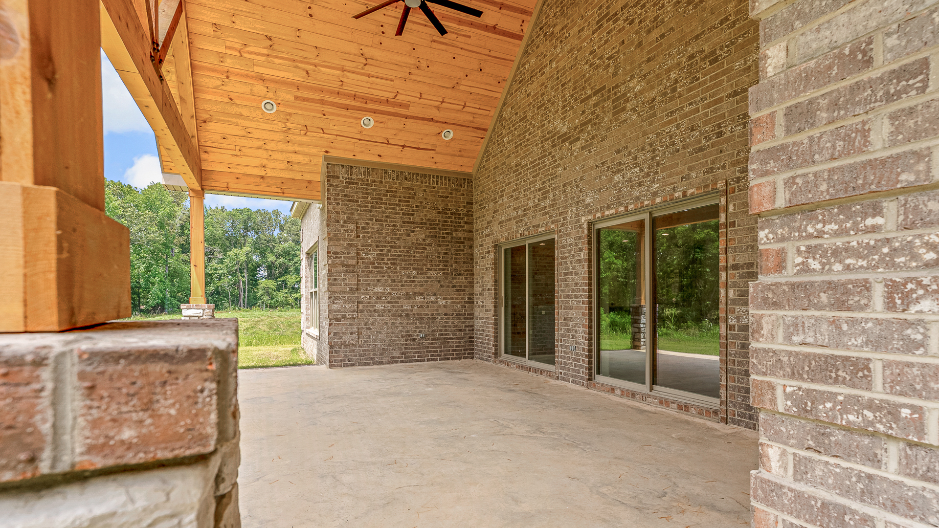 Jonesboro, Arkansas, 72401, United States, 5 Bedrooms Bedrooms, ,3 BathroomsBathrooms,Residential,For Sale,1942201