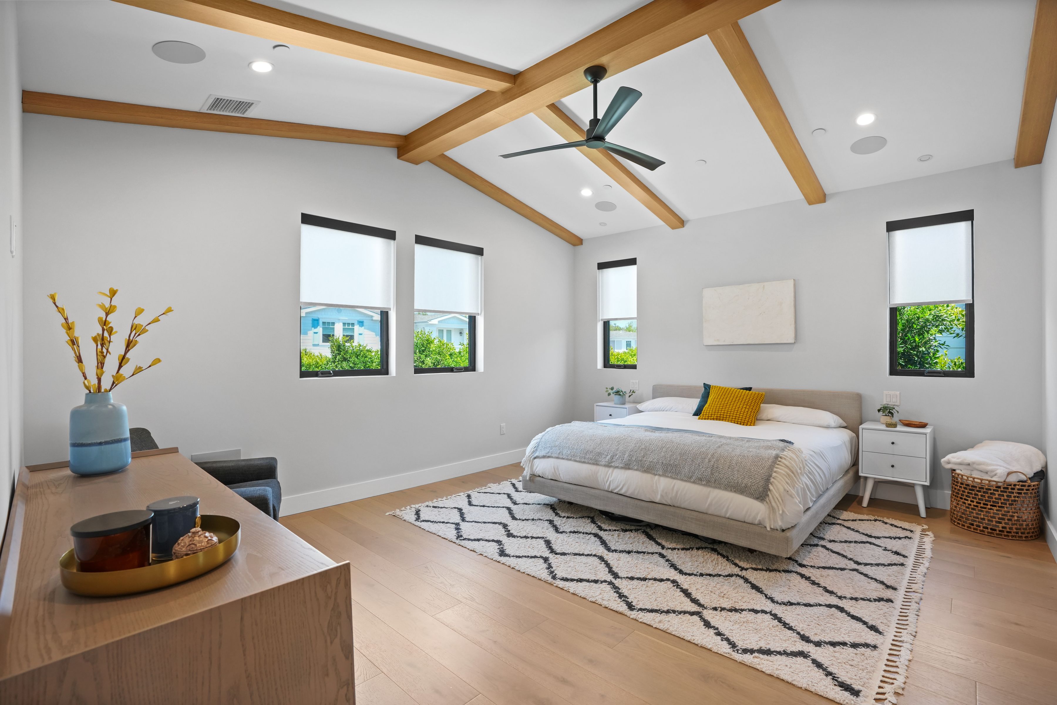  12341 Addison Street - 物件實景