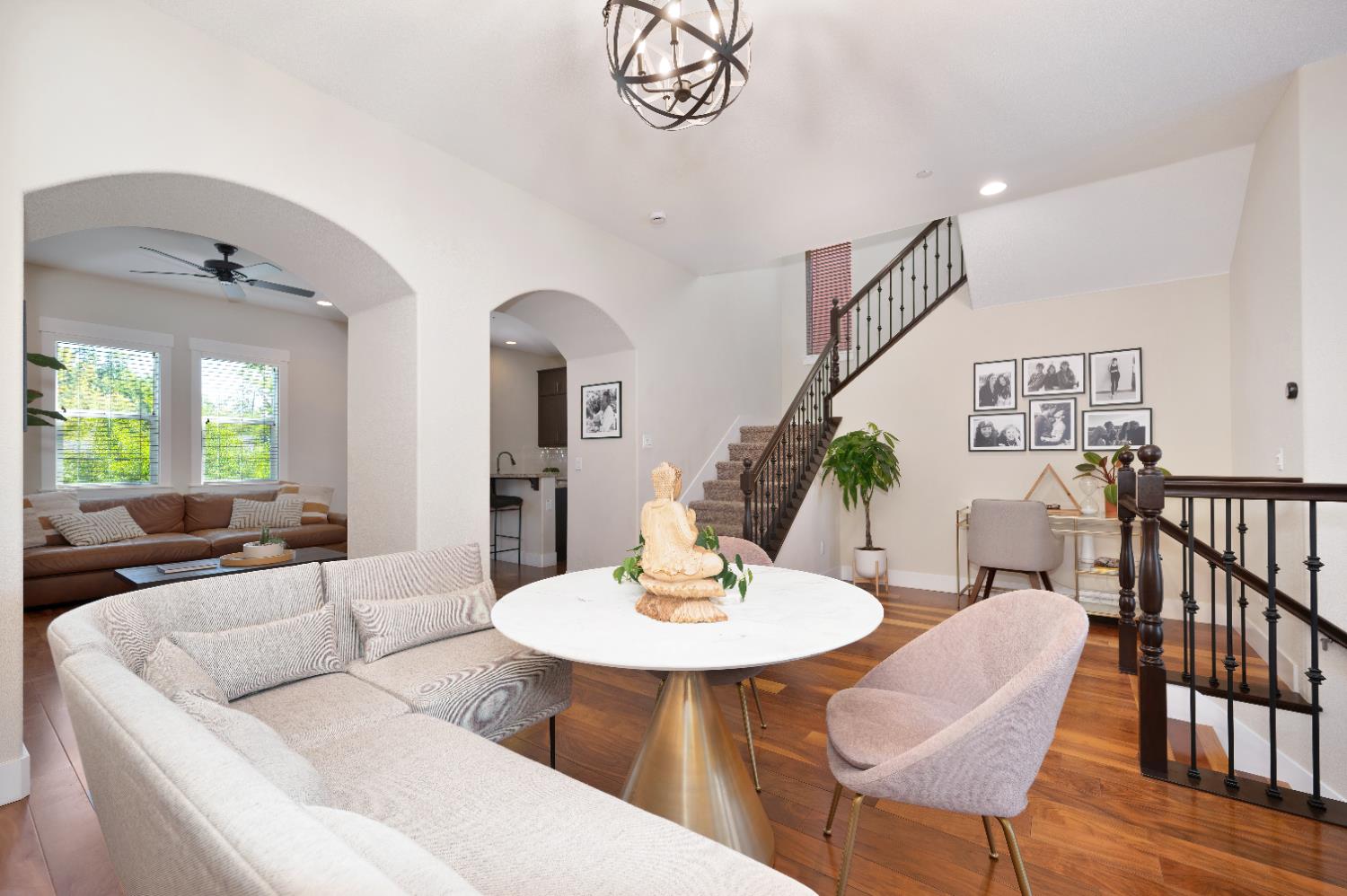 Sacramento, California, 95818, United States, 3 Bedrooms Bedrooms, ,3 BathroomsBathrooms,Residential,For Sale,1988052