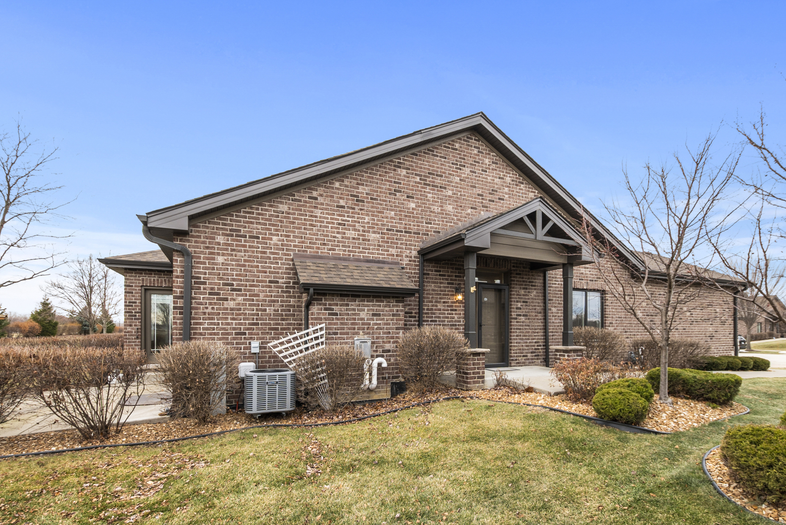 Mokena, Illinois, 60448, United States, 2 Bedrooms Bedrooms, ,3 BathroomsBathrooms,Residential,For Sale,2007532