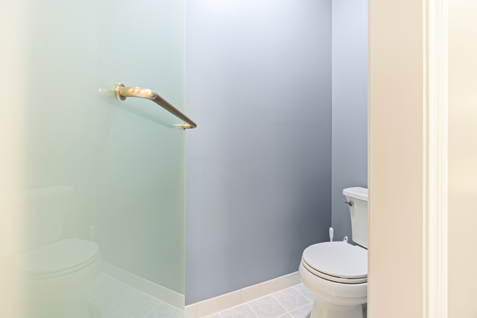 Glenview, Illinois, 60026, United States, 4 Bedrooms Bedrooms, ,4 BathroomsBathrooms,Residential,For Sale,1991544