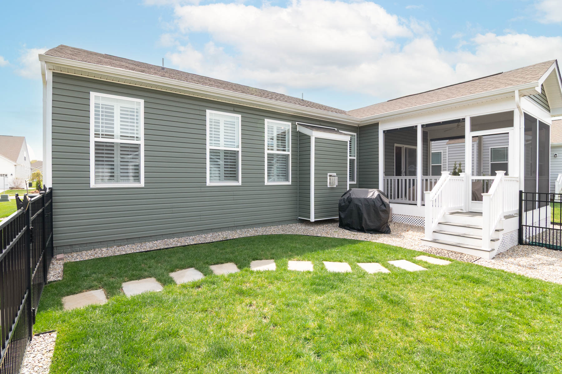  25087 Treeview Lane - 物件實景