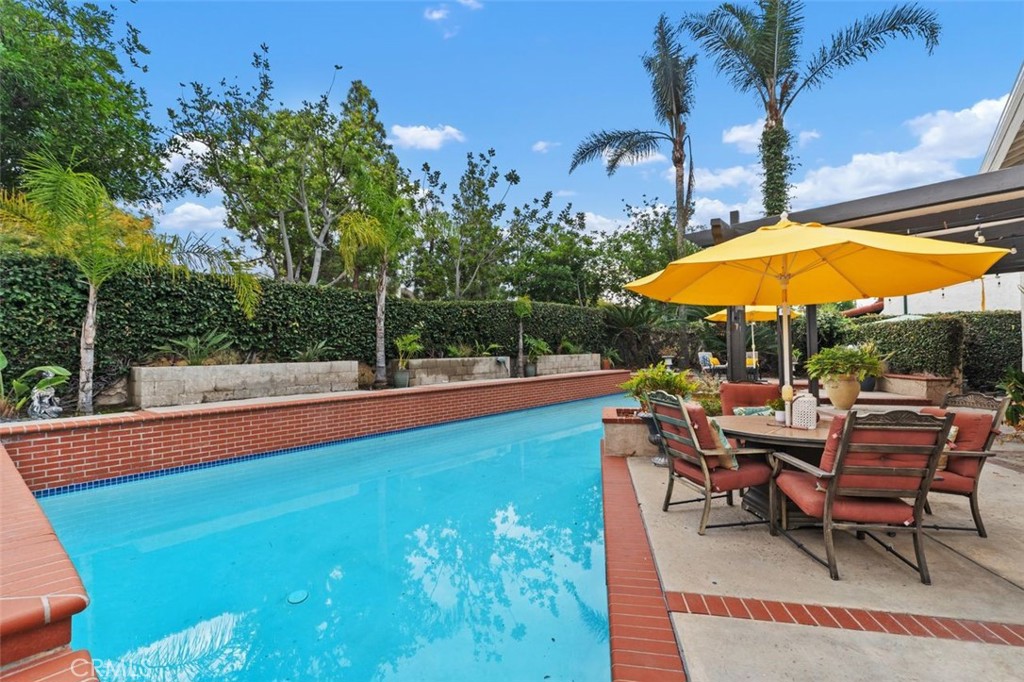 Lake Forest, California, 92630, United States, 6 Bedrooms Bedrooms, ,4 BathroomsBathrooms,Residential,For Sale,1991080