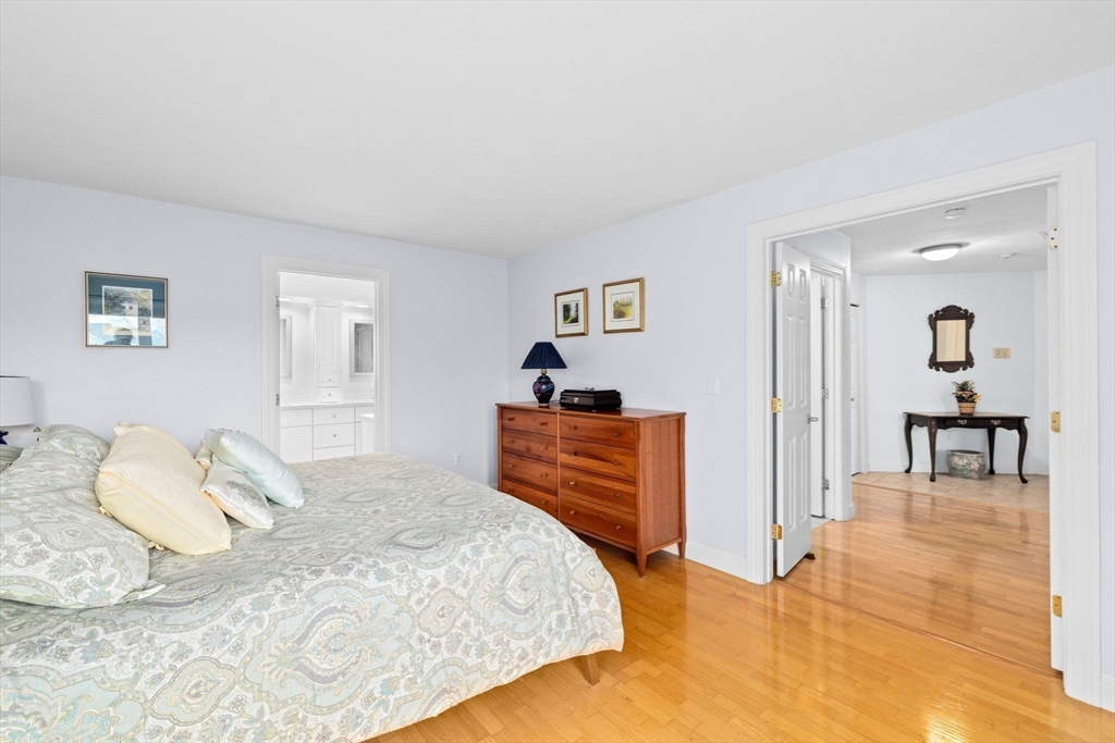 Plymouth, Massachusetts, 02360, United States, 2 Bedrooms Bedrooms, ,3 BathroomsBathrooms,Residential,For Sale,1994684