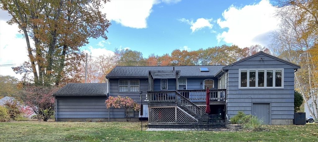 Framingham, Massachusetts, 01701, United States, 4 Bedrooms Bedrooms, ,3 BathroomsBathrooms,Residential,For Sale,1988982