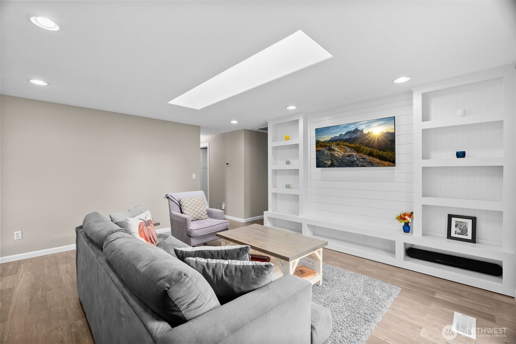 Lacey, Washington, 98513, United States, 4 Bedrooms Bedrooms, ,1 BathroomBathrooms,Residential,For Sale,1989155