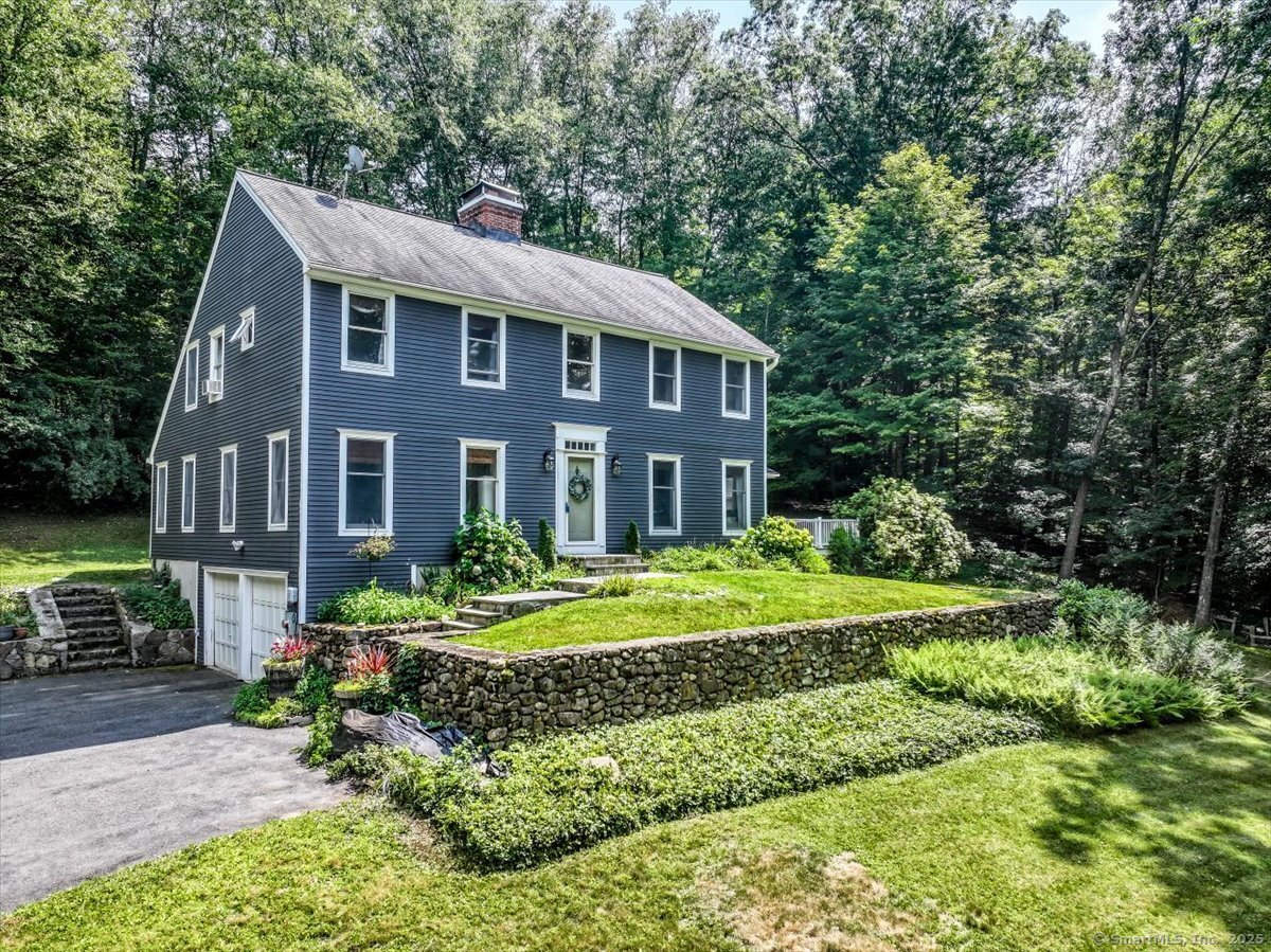 Oxford, Connecticut, 06478, United States, 3 Bedrooms Bedrooms, ,3 BathroomsBathrooms,Residential,For Sale,1916660