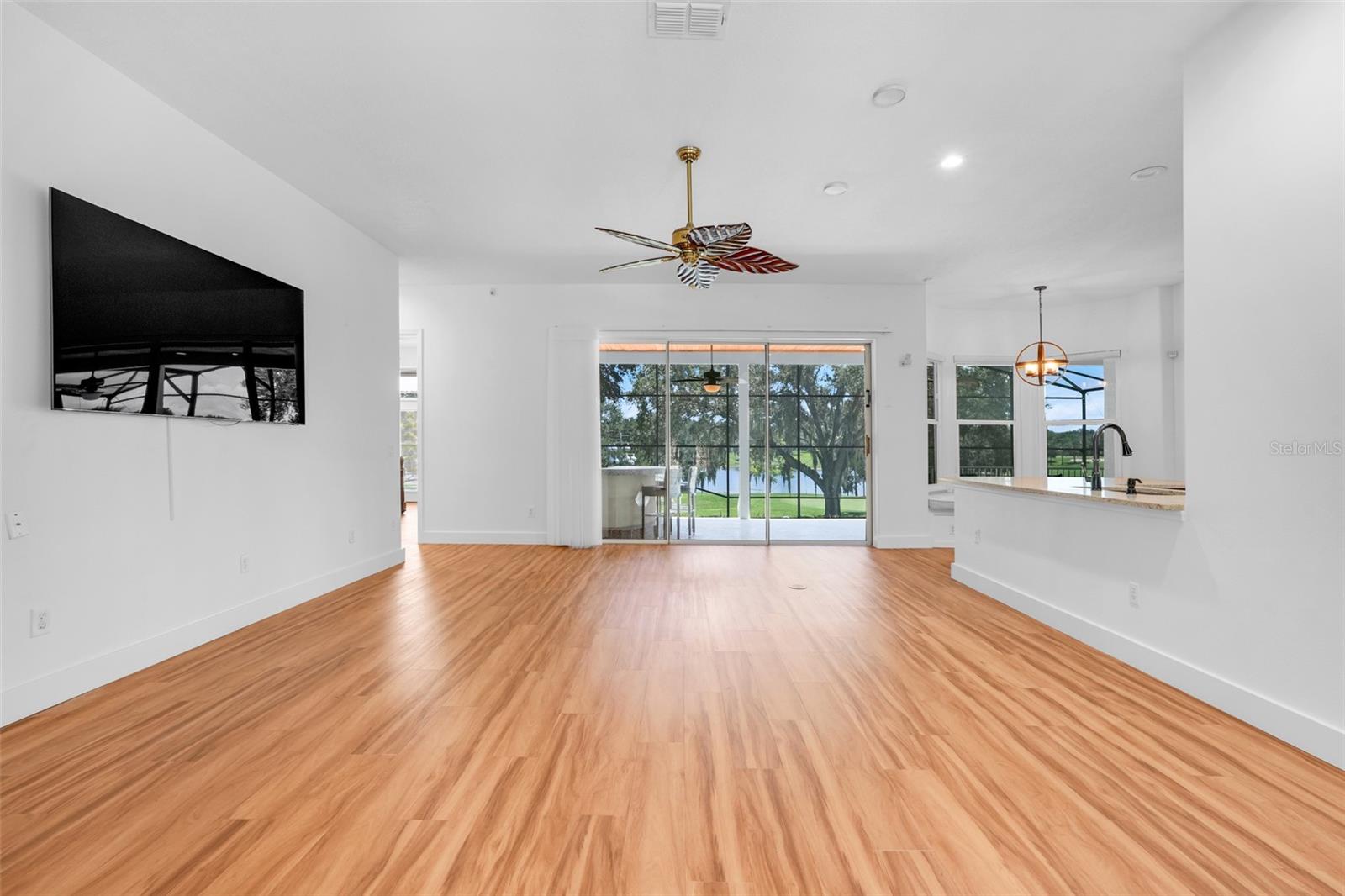 CLERMONT, Florida, 34711, United States, 3 Bedrooms Bedrooms, ,2 BathroomsBathrooms,Residential,For Sale,1938857