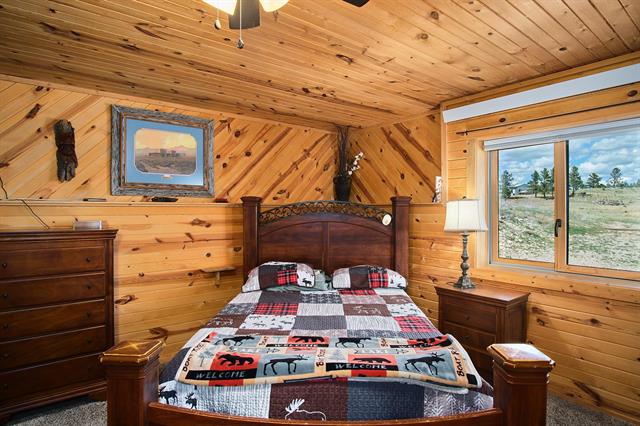 Hot Springs, South Dakota, 57747, United States, 3 Bedrooms Bedrooms, ,3 BathroomsBathrooms,Residential,For Sale,1924140