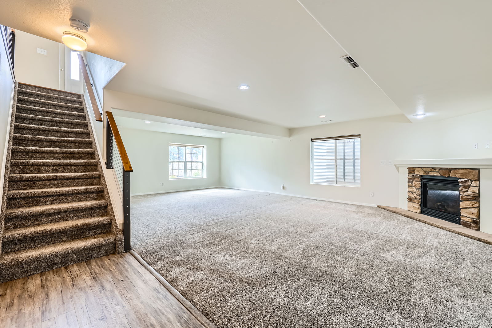 Woodland Park, Colorado, 80863, United States, 3 Bedrooms Bedrooms, ,4 BathroomsBathrooms,Residential,For Sale,1856794