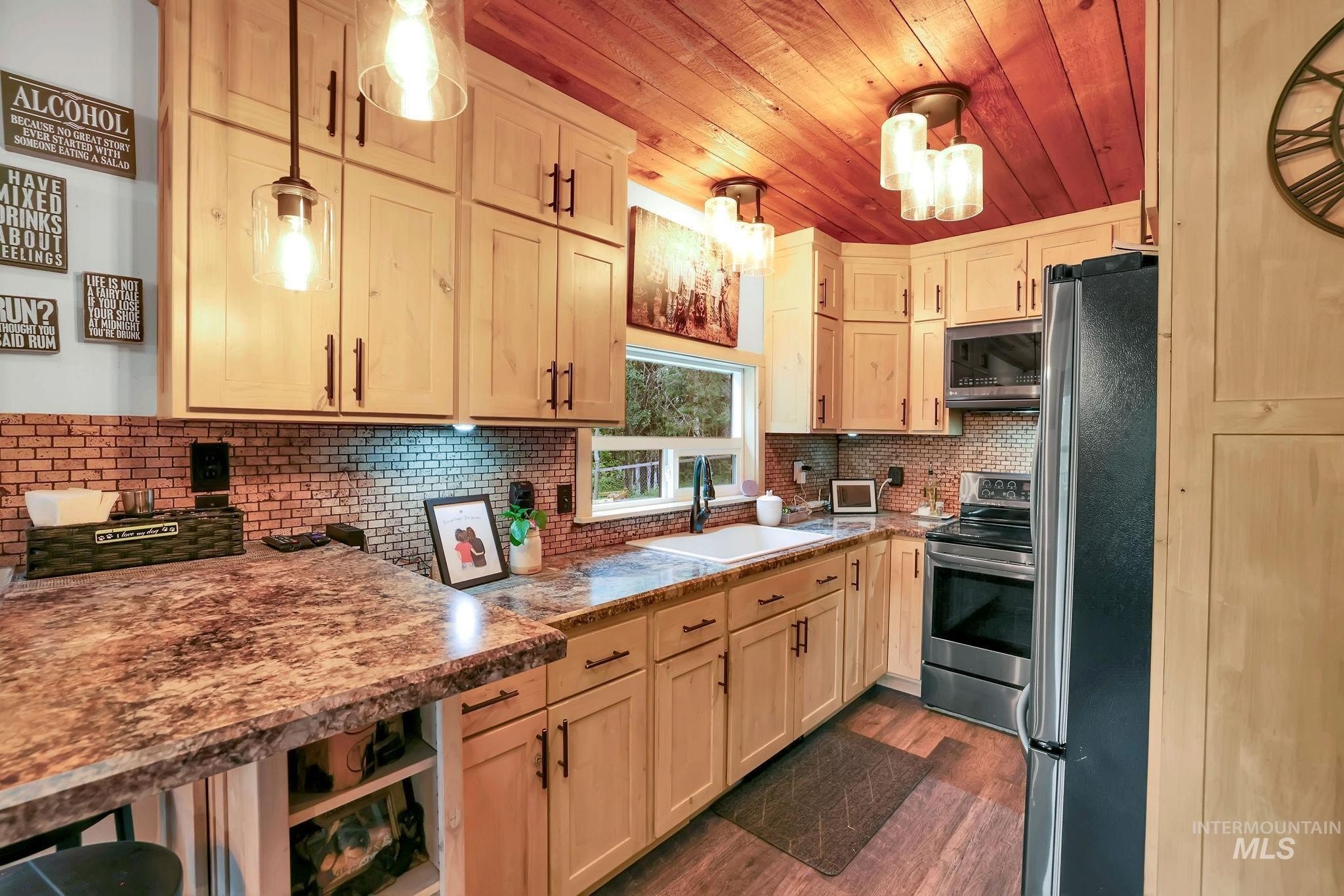 McCall, Idaho, 83638, United States, 5 Bedrooms Bedrooms, ,3 BathroomsBathrooms,Residential,For Sale,1870481