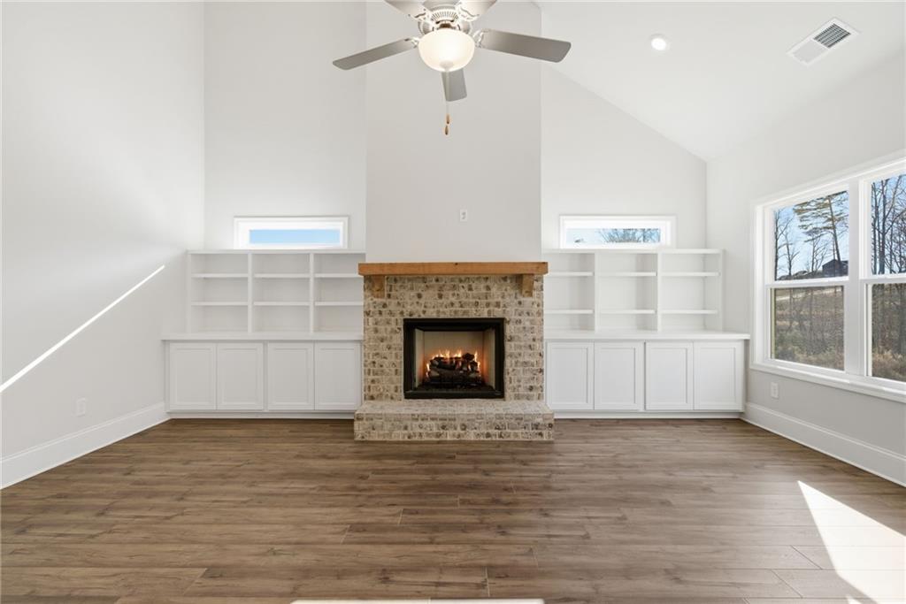 Gainesville, Georgia, 30507, United States, 3 Bedrooms Bedrooms, ,3 BathroomsBathrooms,Residential,For Sale,2005412