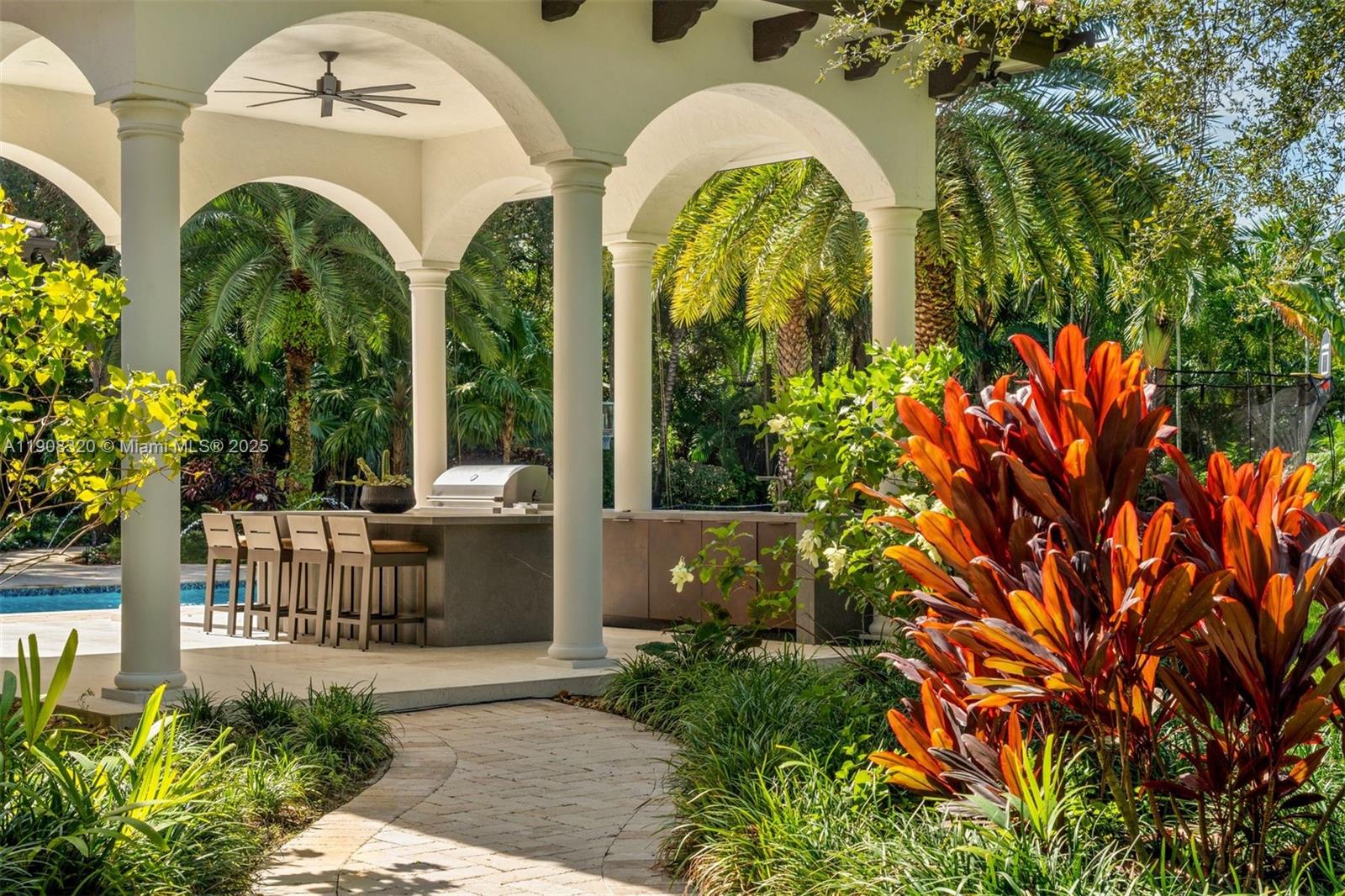 Pinecrest, Florida, 33156, United States, 6 Bedrooms Bedrooms, ,8 BathroomsBathrooms,Residential,For Sale,1990969