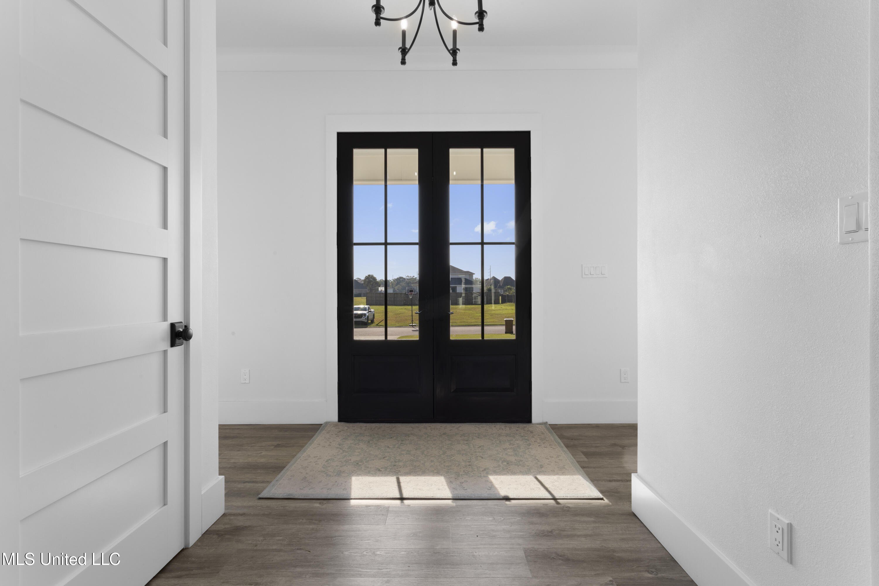 Biloxi, Mississippi, 39531, United States, 4 Bedrooms Bedrooms, ,4 BathroomsBathrooms,Residential,For Sale,1978703