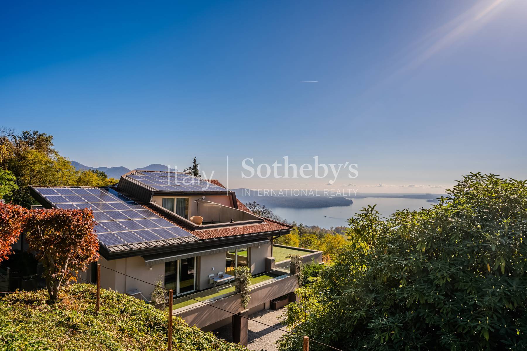  Exclusive modern villa with panoramic lake views and spa - 物件實景