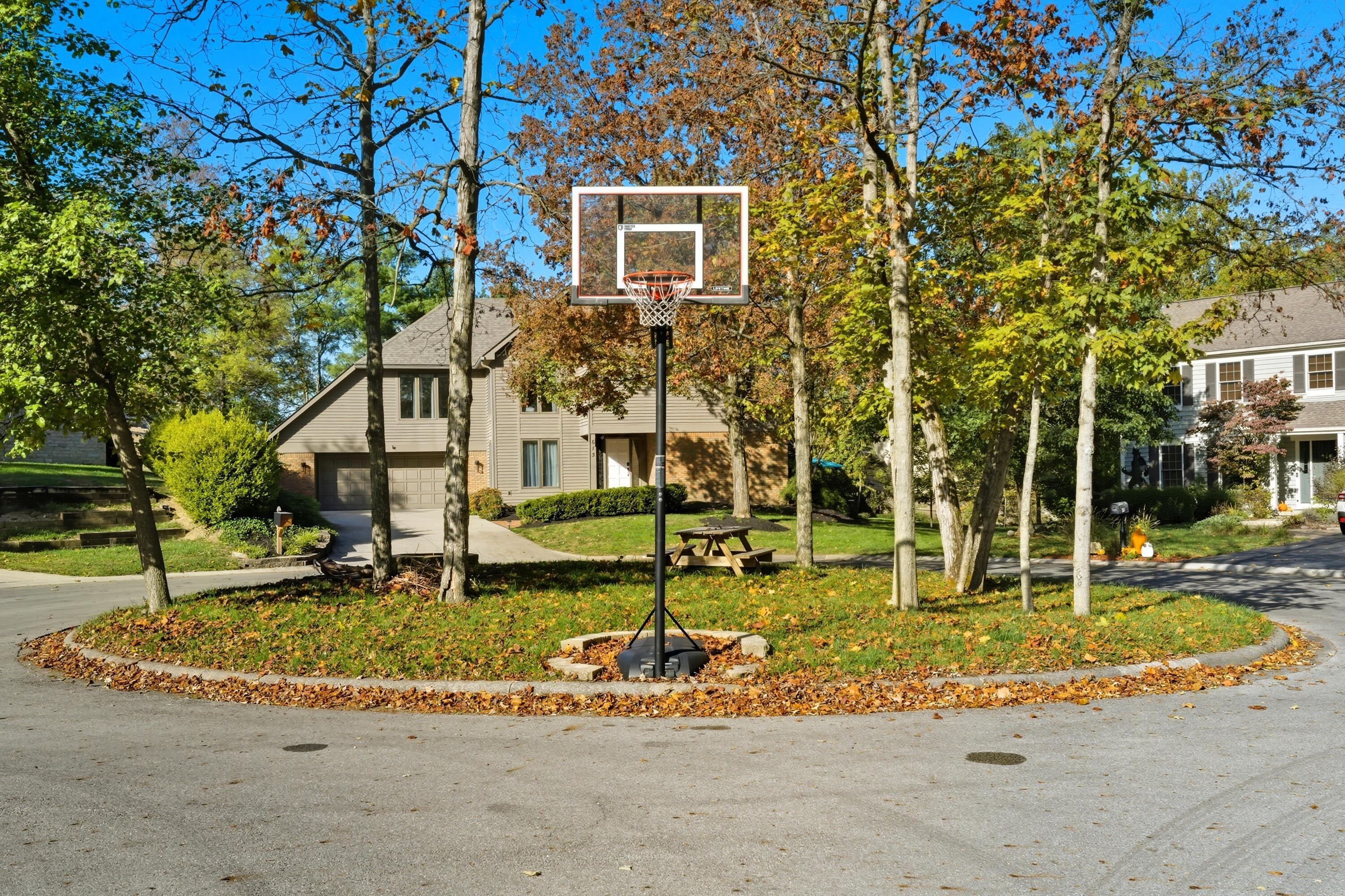 Columbus, Ohio, 43230, United States, 4 Bedrooms Bedrooms, ,4 BathroomsBathrooms,Residential,For Sale,1970472