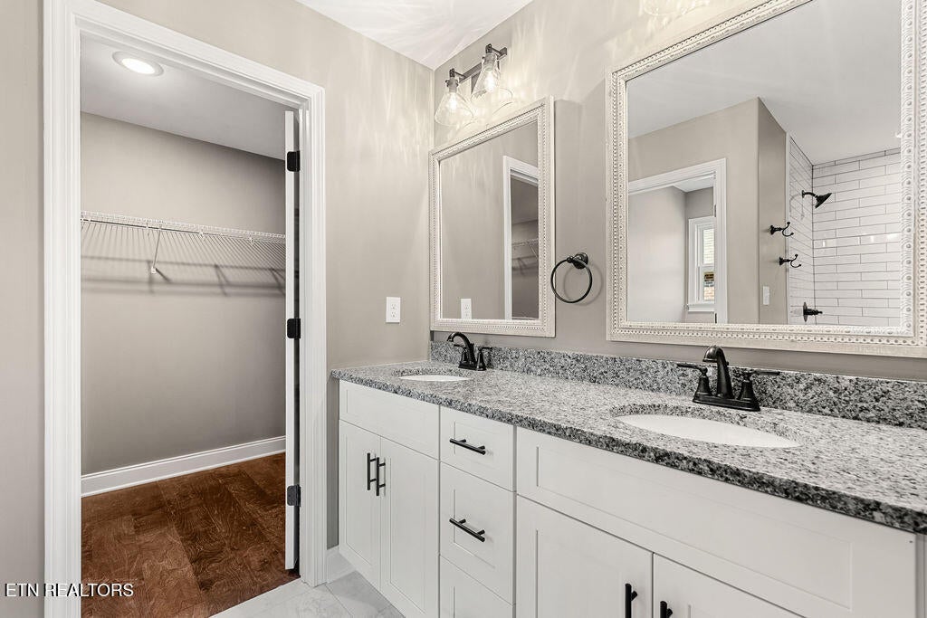 Lenoir City, Tennessee, 37771, United States, 3 Bedrooms Bedrooms, ,2 BathroomsBathrooms,Residential,For Sale,1933466