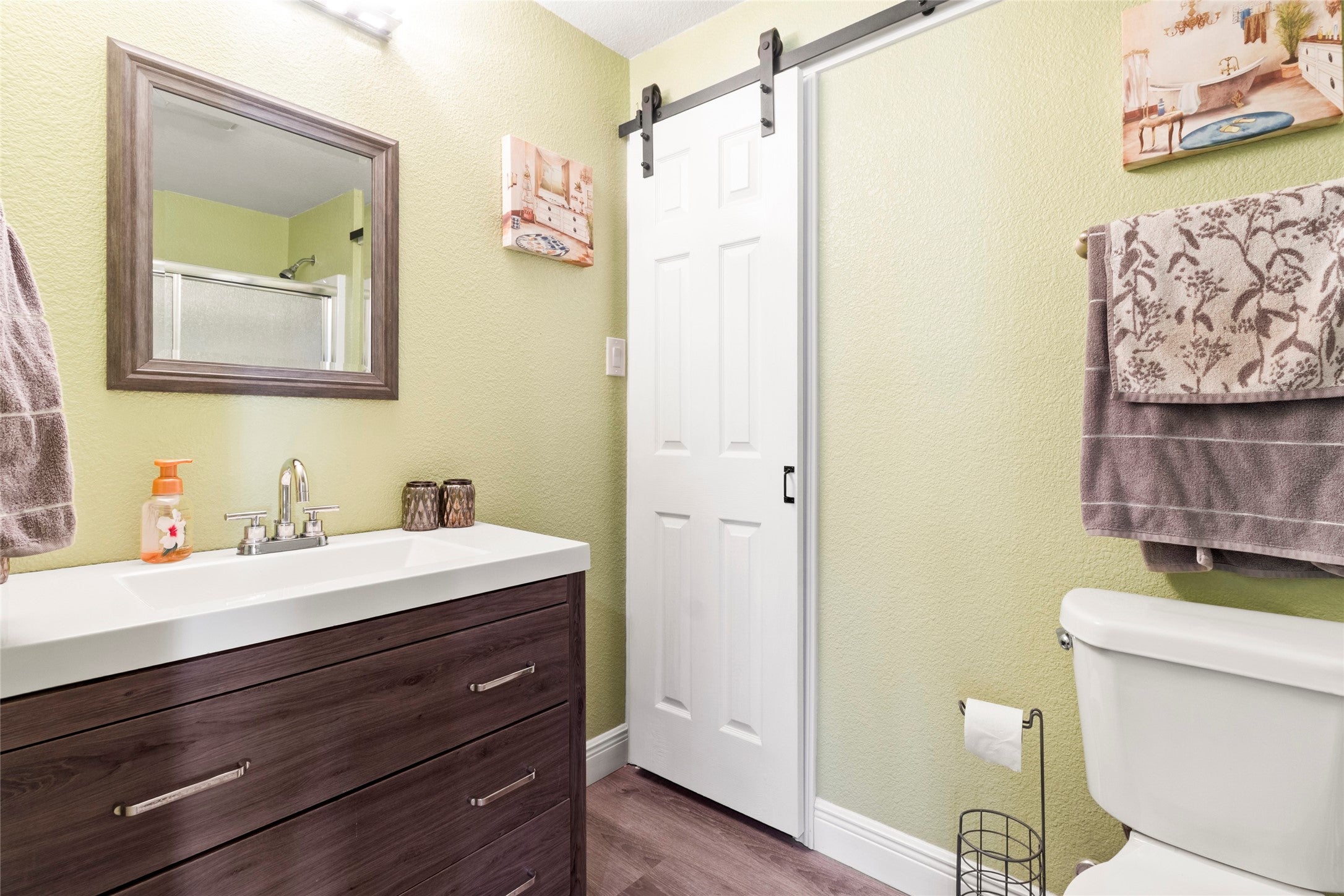 Liverpool, Texas, 77577, United States, 3 Bedrooms Bedrooms, ,2 BathroomsBathrooms,Residential,For Sale,2008192