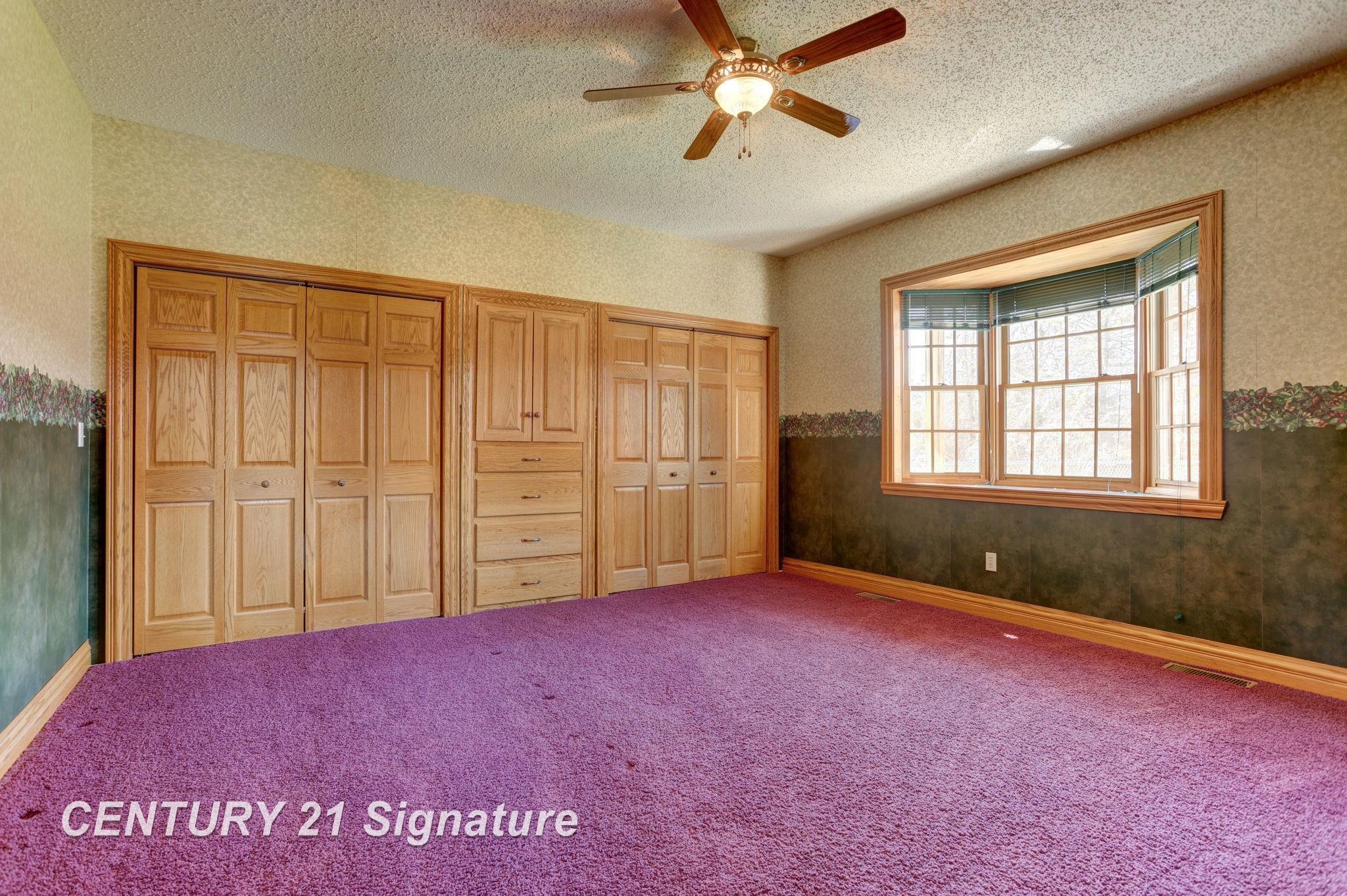 Hemlock, Michigan, 48626, United States, 6 Bedrooms Bedrooms, ,5 BathroomsBathrooms,Residential,For Sale,1984080