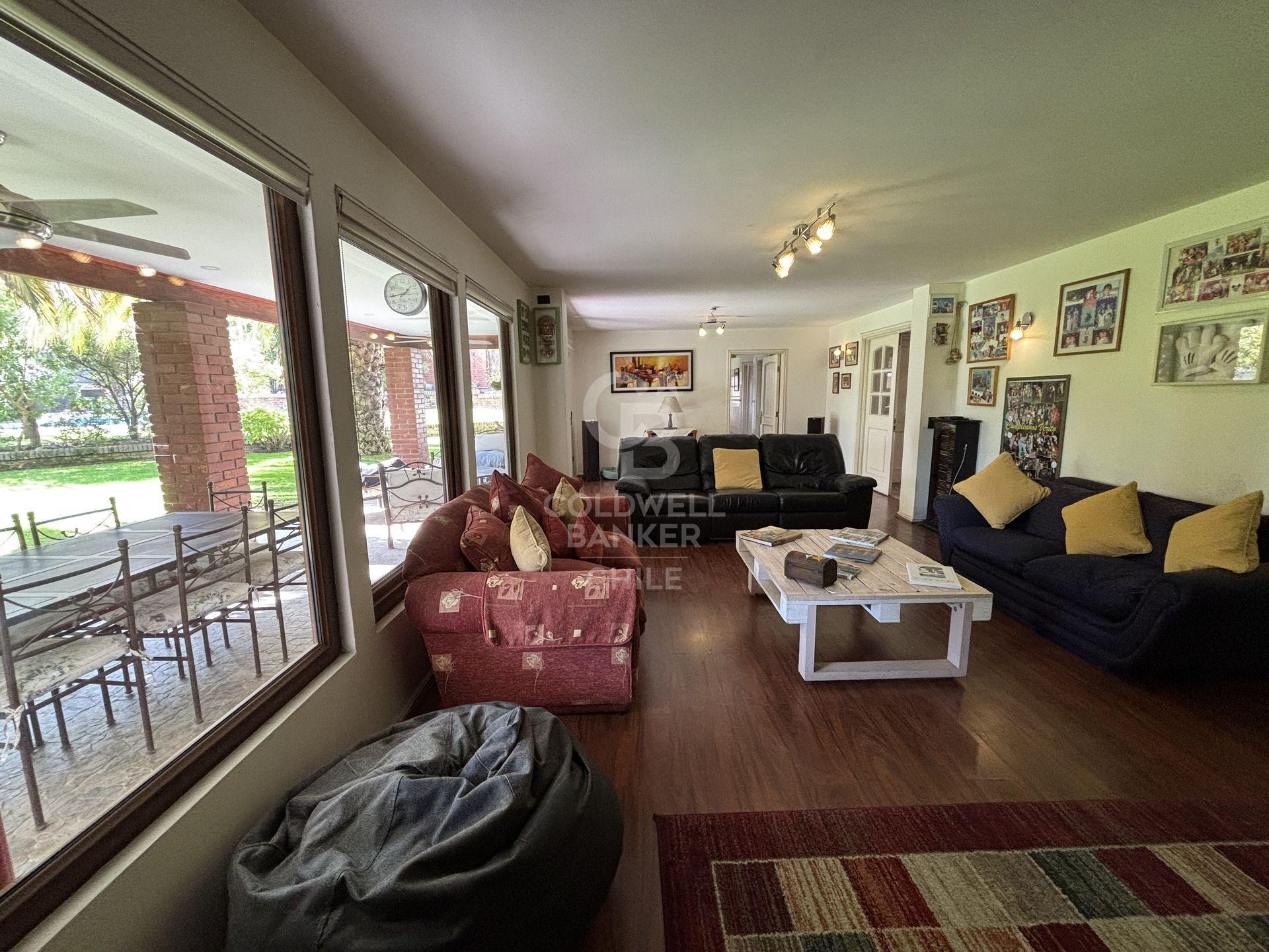 La Reina, Chile, 5 Bedrooms Bedrooms, ,5 BathroomsBathrooms,Residential,For Sale,1779147