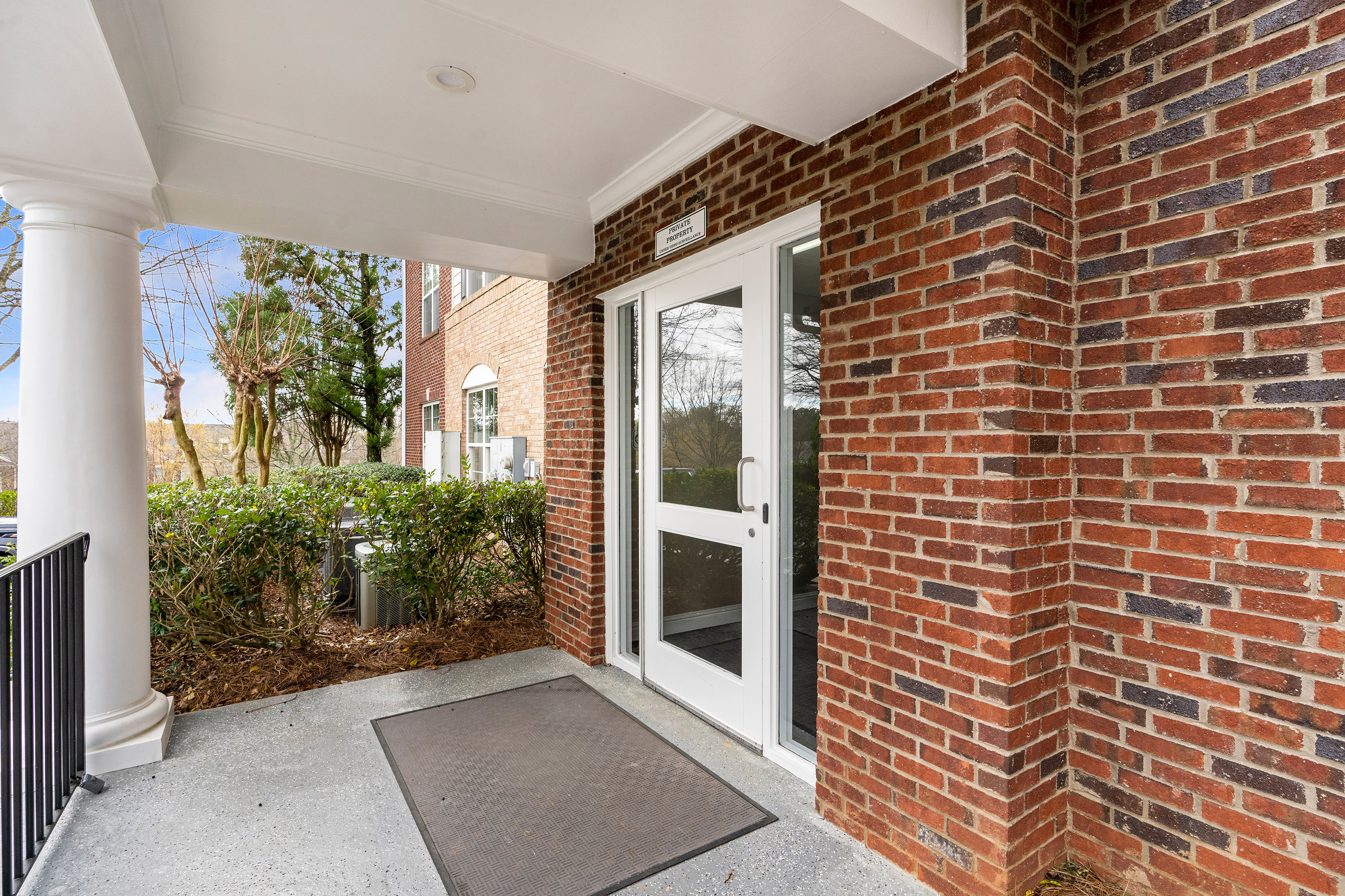  Prime Location in the Sought-After Community of Westside Commons in Alpharetta - 物件實景