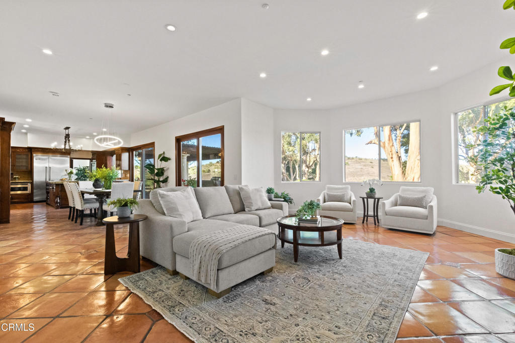 Camarillo, California, 93012, United States, 5 Bedrooms Bedrooms, ,4 BathroomsBathrooms,Residential,For Sale,1826844