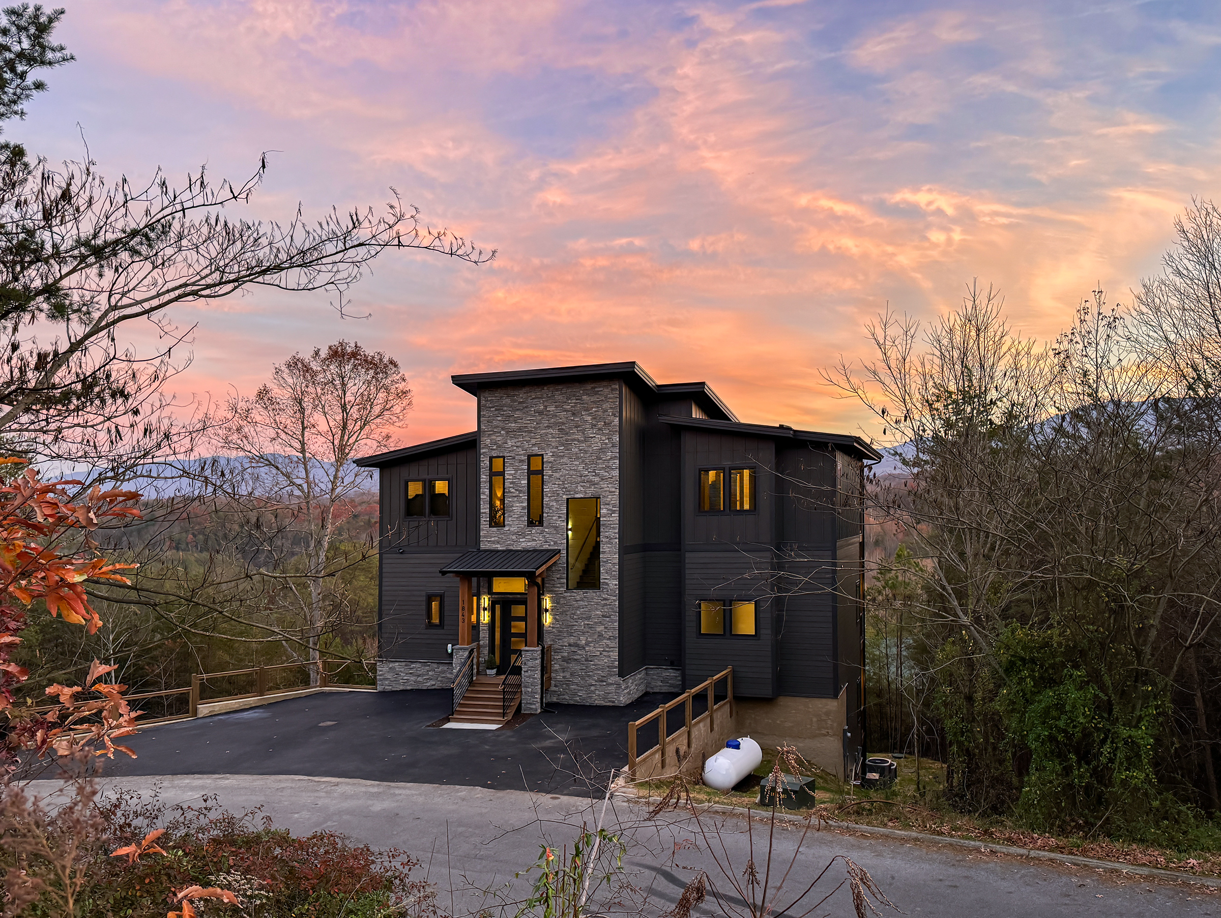 John Sevier, Tennessee, 37876, United States, 6 Bedrooms Bedrooms, ,8 BathroomsBathrooms,Residential,For Sale,2000346