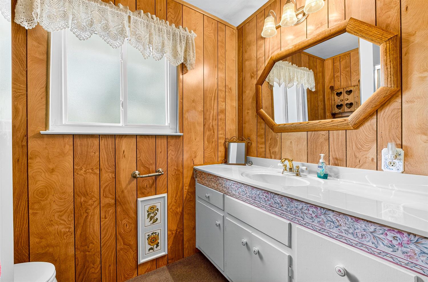 Colfax, California, 95713, United States, 3 Bedrooms Bedrooms, ,2 BathroomsBathrooms,Residential,For Sale,1987014