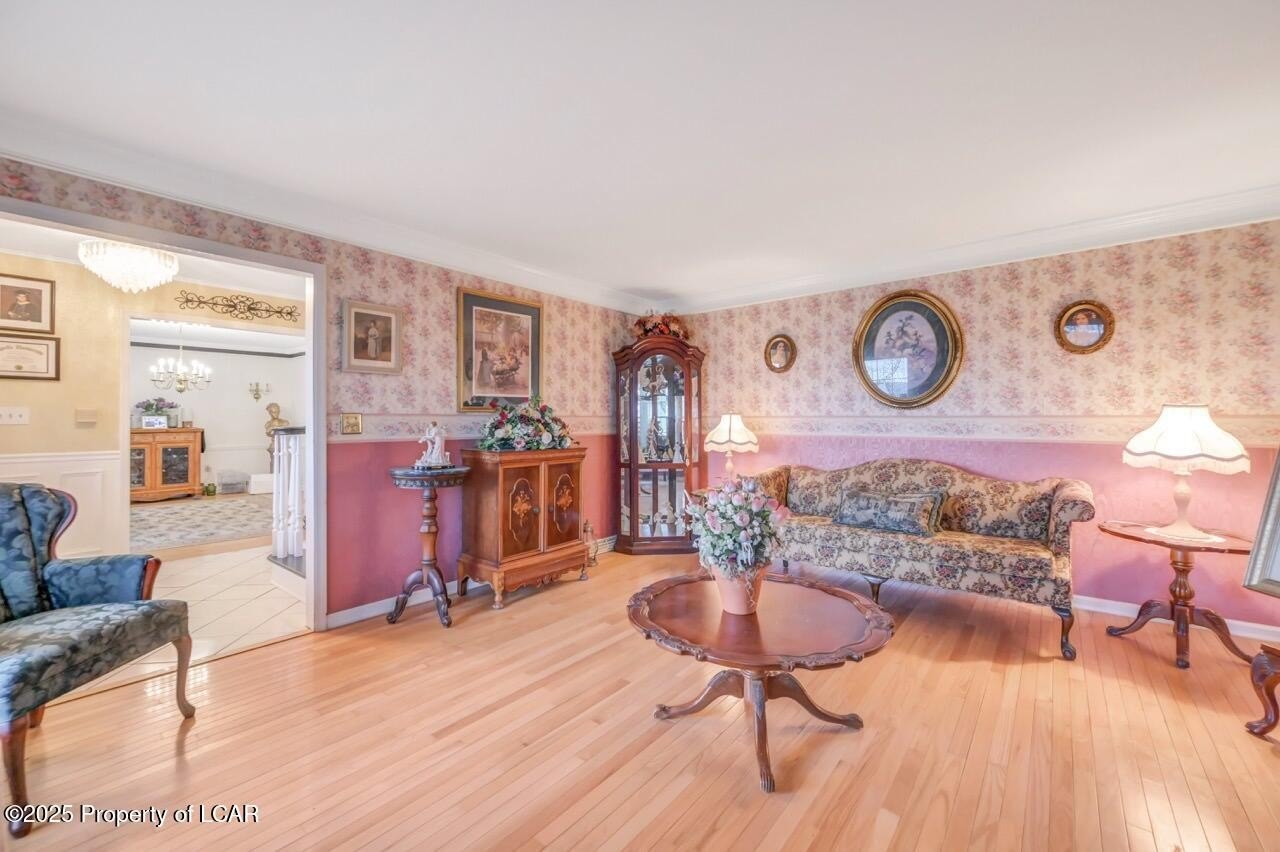 Sugarloaf, Pennsylvania, 18249, United States, 4 Bedrooms Bedrooms, ,3 BathroomsBathrooms,Residential,For Sale,1996756