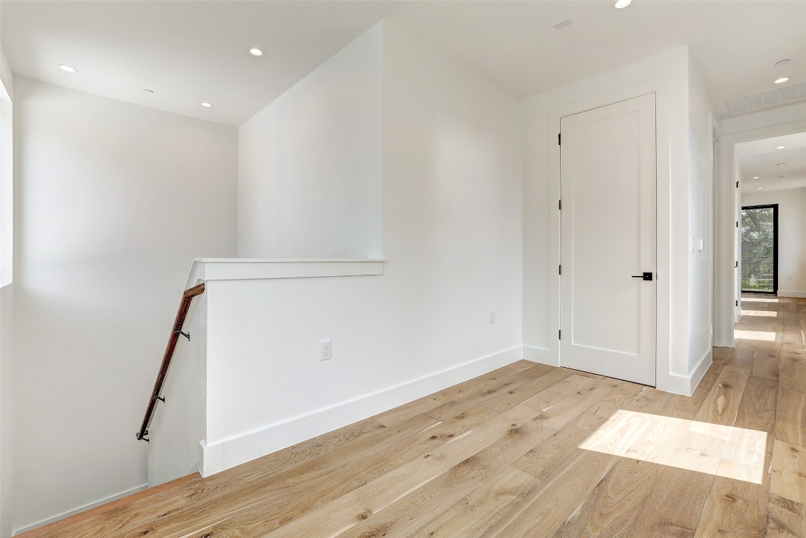 Austin, Texas, 78704, United States, 2 Bedrooms Bedrooms, ,3 BathroomsBathrooms,Residential,For Sale,1901226