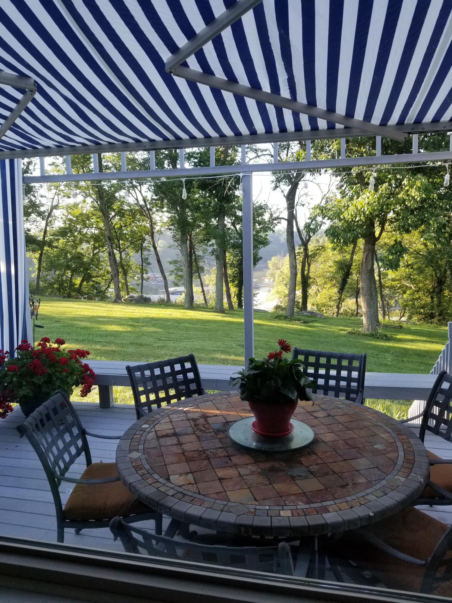 Harrodsburg, Kentucky, 40330, United States, 5 Bedrooms Bedrooms, ,4 BathroomsBathrooms,Residential,For Sale,1826729