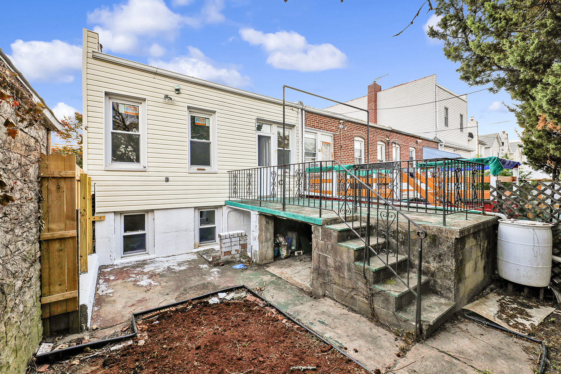 Brooklyn, New York, 11234, United States, 3 Bedrooms Bedrooms, ,2 BathroomsBathrooms,Residential,For Sale,1974509