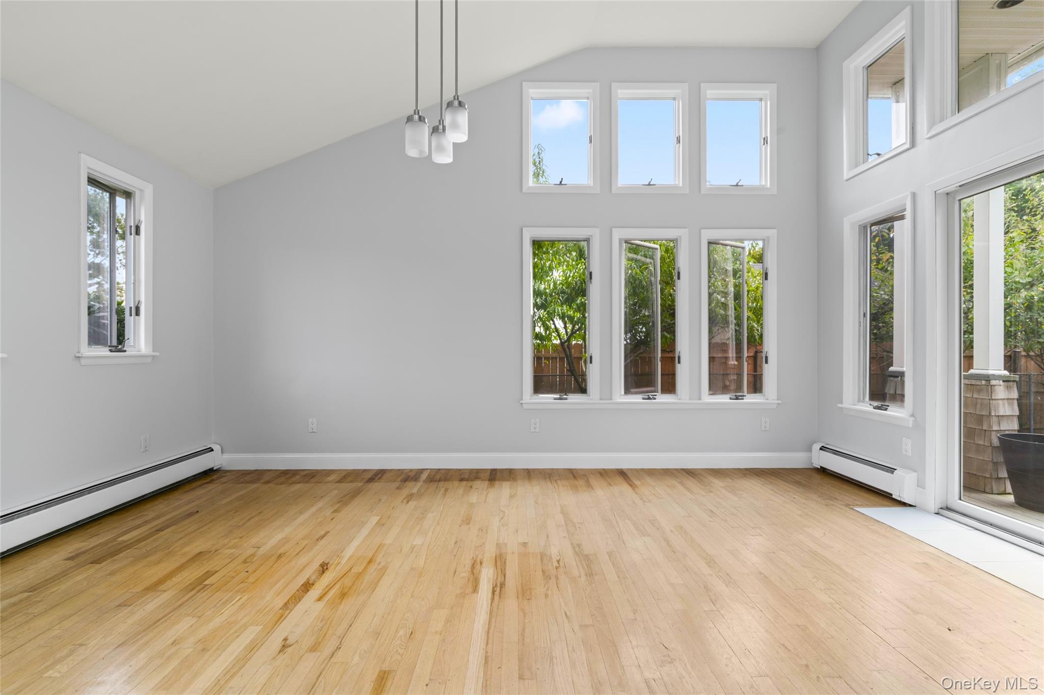 East Patchogue, New York, 11772, United States, 3 Bedrooms Bedrooms, ,2 BathroomsBathrooms,Residential,For Sale,1902442