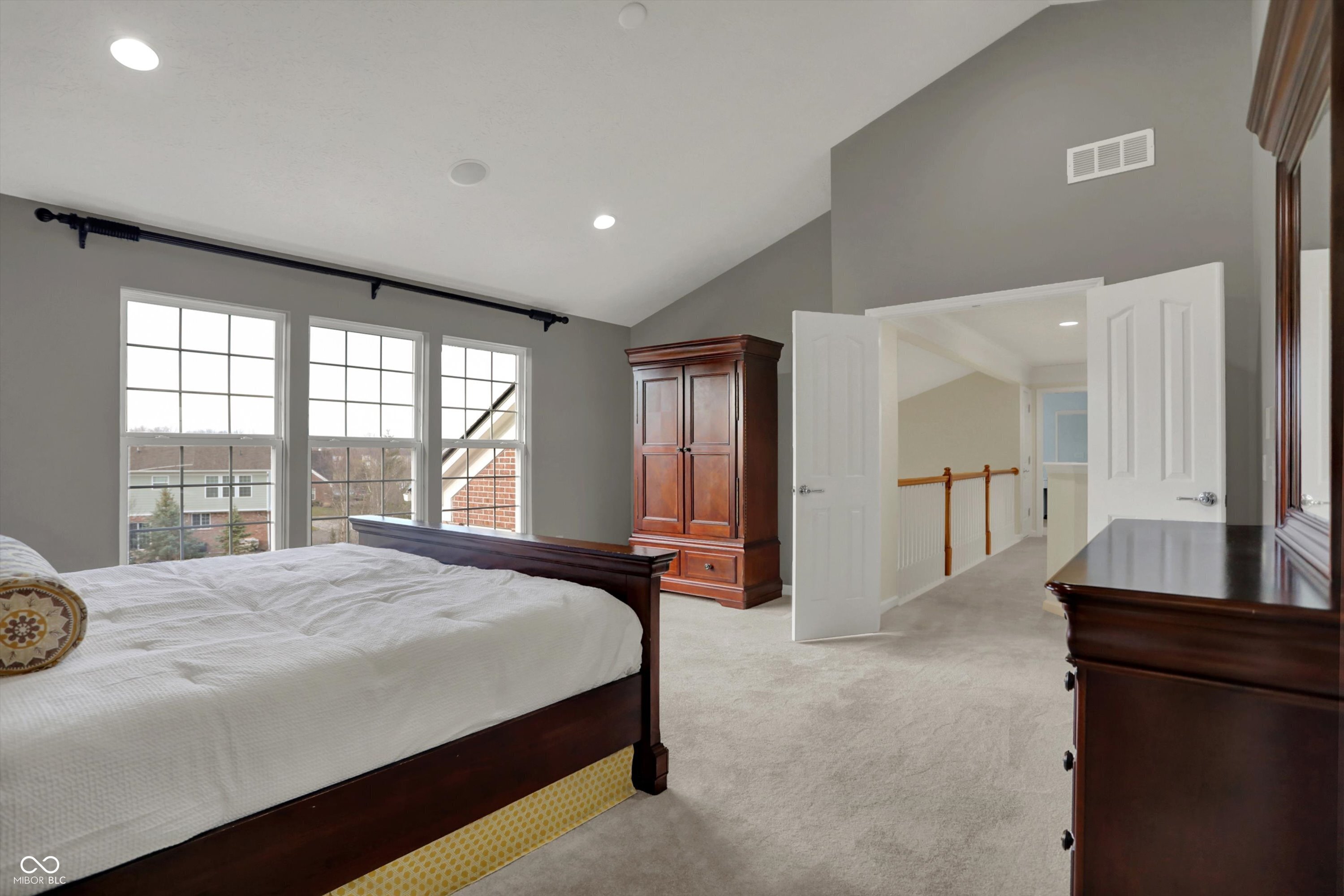 Zionsville, Indiana, 46077, United States, 4 Bedrooms Bedrooms, ,4 BathroomsBathrooms,Residential,For Sale,1880613