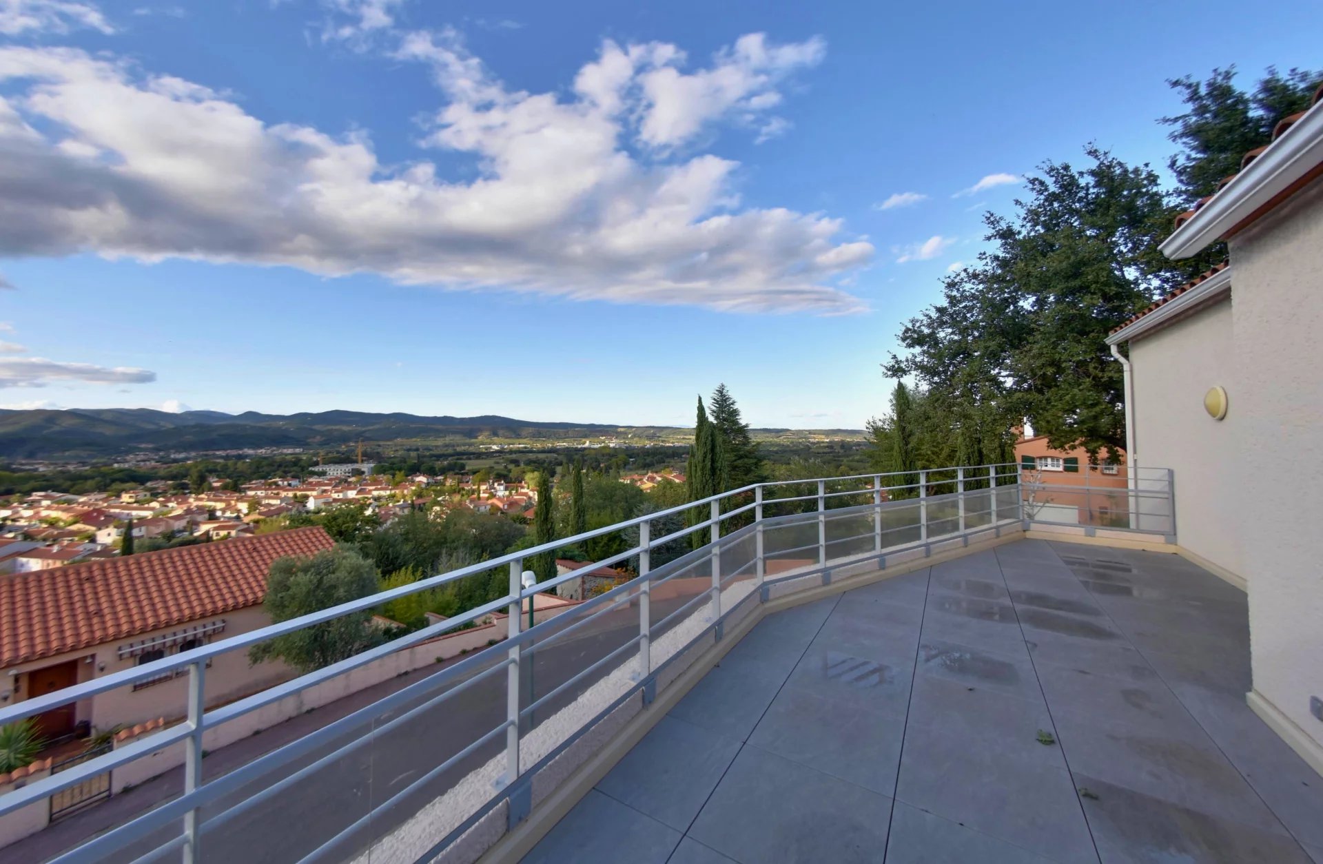 Céret, Occitanie, 66400, FR, 4 Bedrooms Bedrooms, ,4 BathroomsBathrooms,Residential,For Sale,1736383