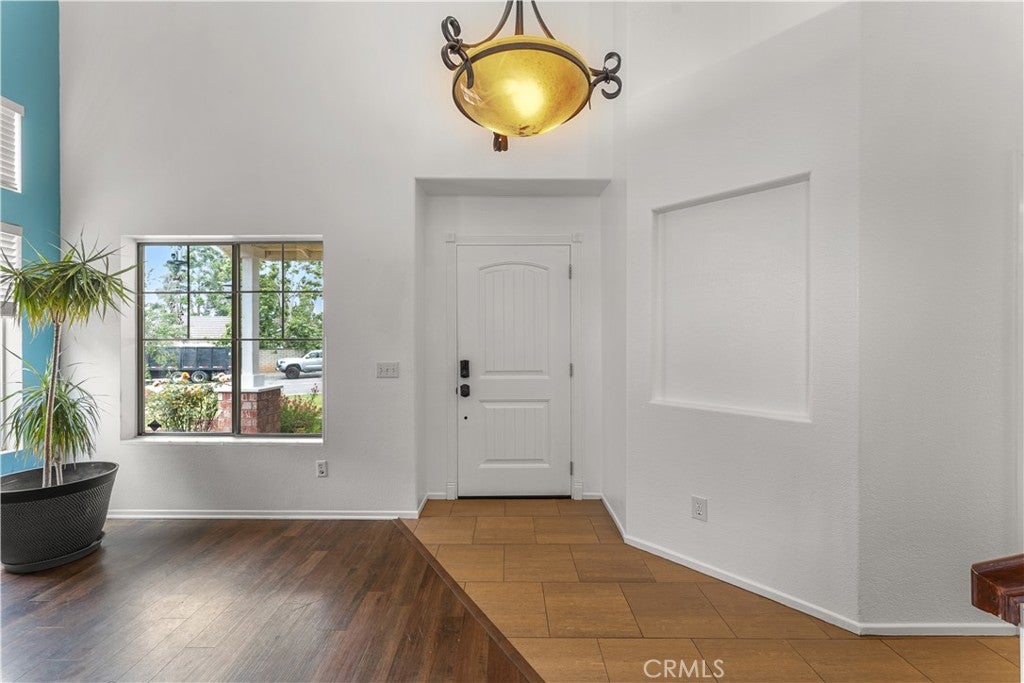 Yucaipa, California, 92399, United States, 5 Bedrooms Bedrooms, ,3 BathroomsBathrooms,Residential,For Sale,1943197