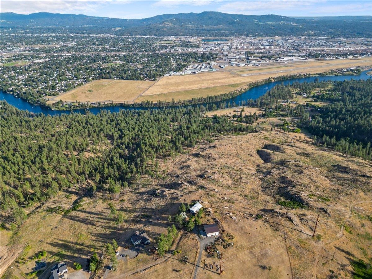 Spokane, Washington, 99217, United States, 4 Bedrooms Bedrooms, ,2 BathroomsBathrooms,Residential,For Sale,1923974