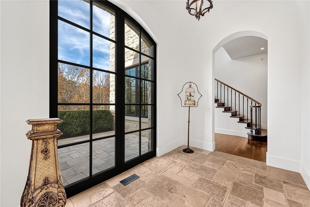 Fayetteville, Arkansas, 72704, United States, 4 Bedrooms Bedrooms, ,5 BathroomsBathrooms,Residential,For Sale,1993299