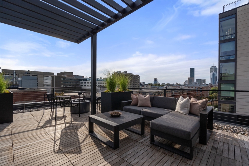 Boston, Massachusetts, 02118, United States, 2 Bedrooms Bedrooms, ,2 BathroomsBathrooms,Residential,For Sale,1988365