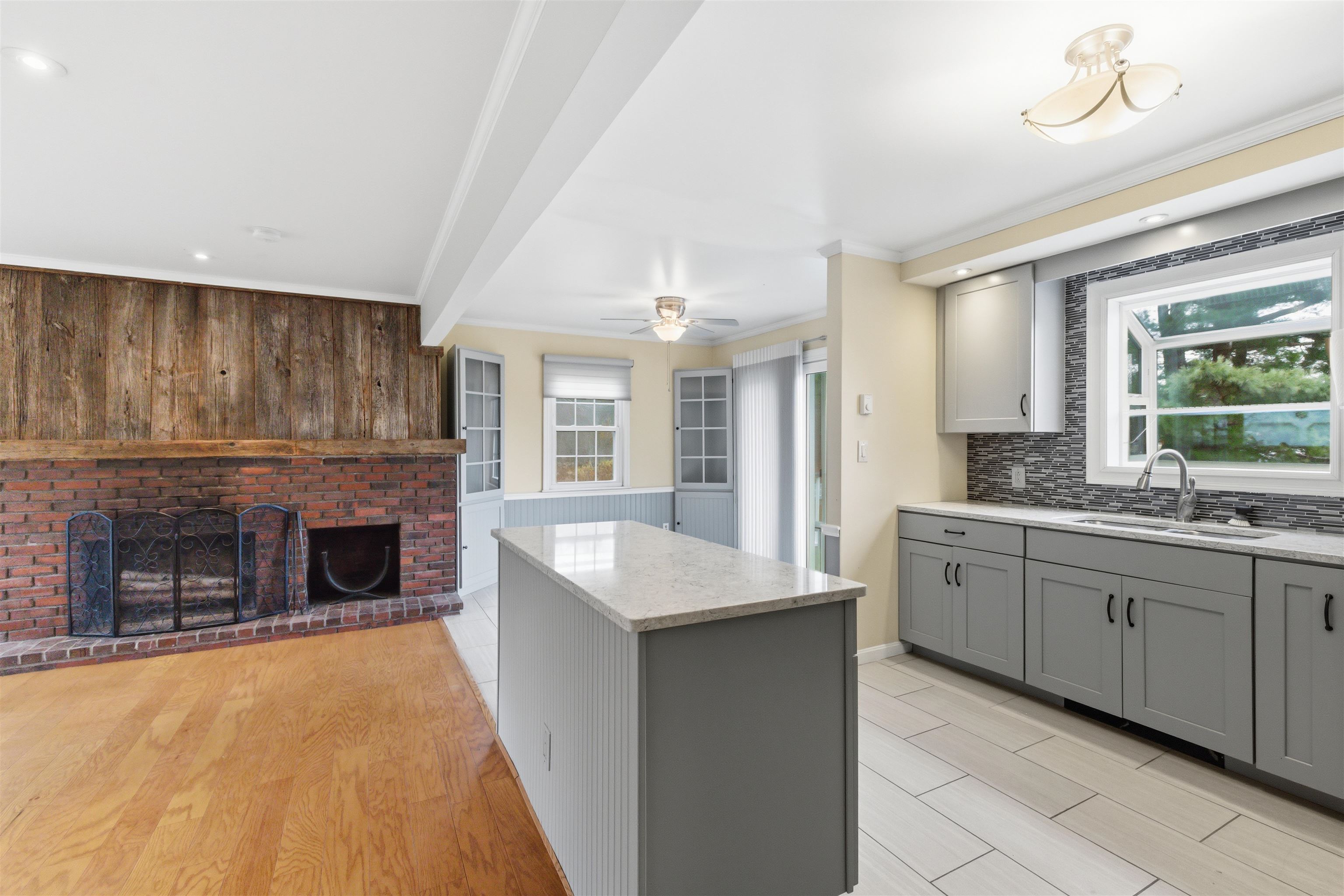 Laconia, New Hampshire, 03246, United States, 3 Bedrooms Bedrooms, ,Residential,For Sale,1991727