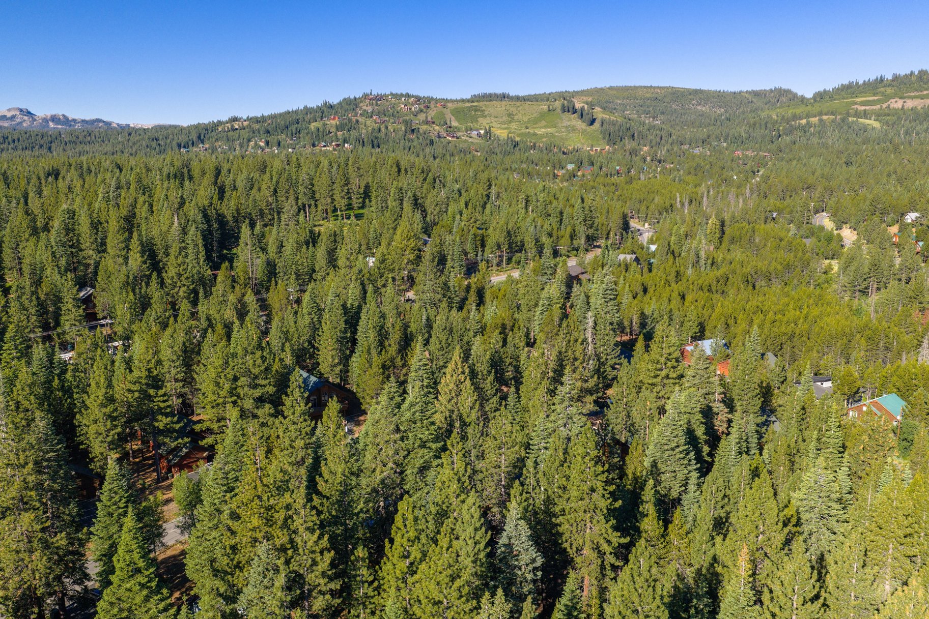  Updated Tahoe Donner retreat with a greenbelt setting - 物件實景