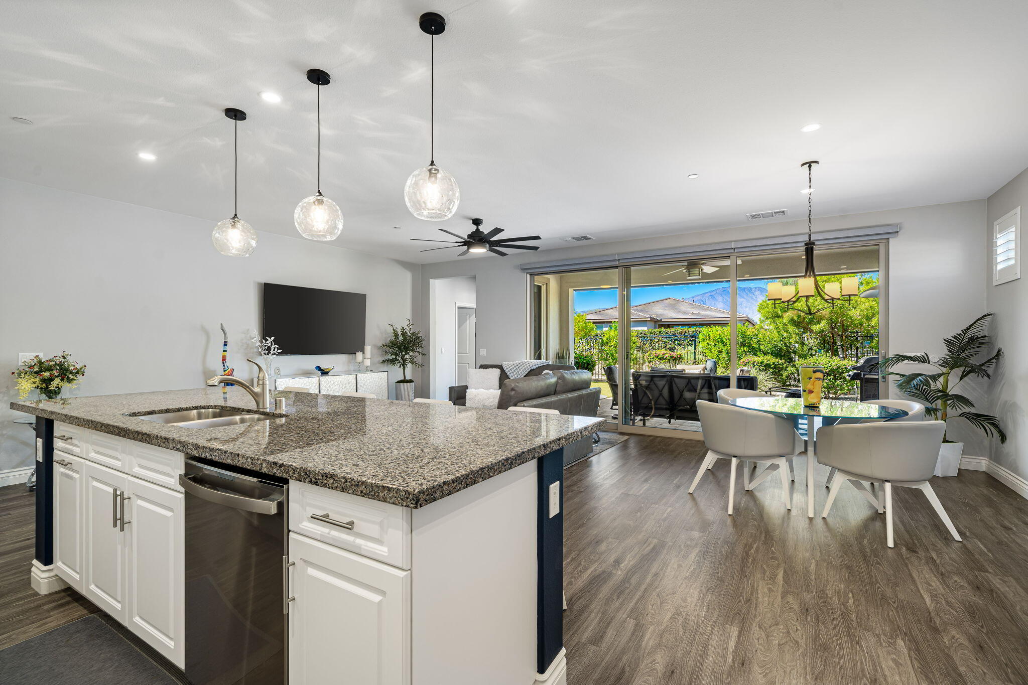 Indio, California, 92201, United States, 2 Bedrooms Bedrooms, ,2 BathroomsBathrooms,Residential,For Sale,1906875