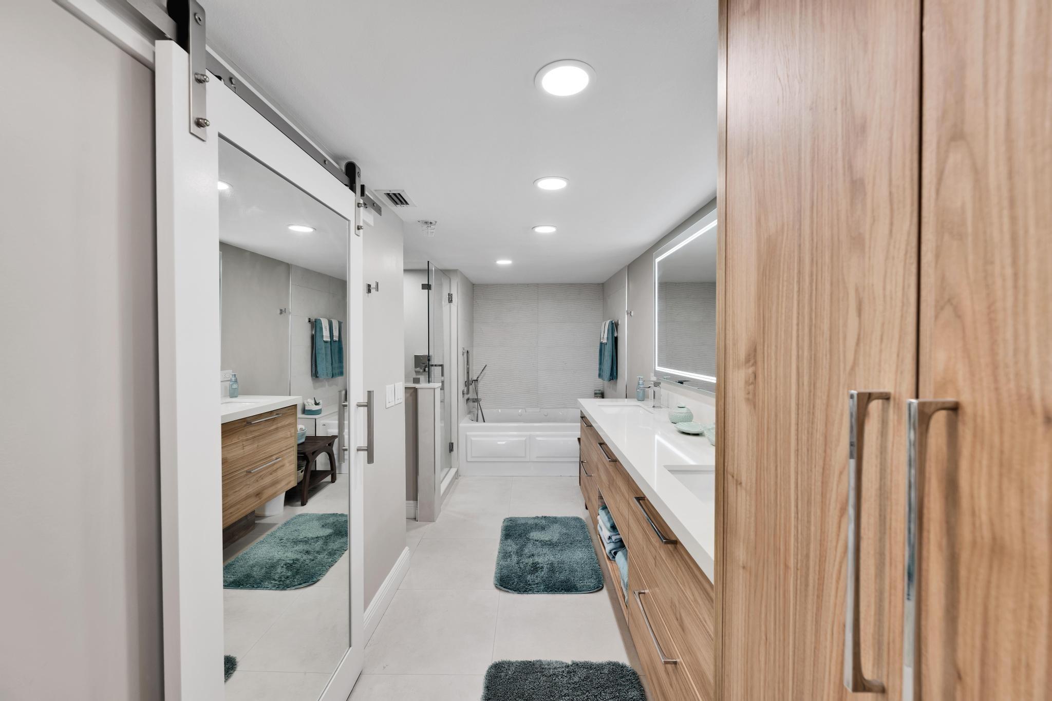 Pompano Beach, Florida, 33062, United States, 2 Bedrooms Bedrooms, ,2 BathroomsBathrooms,Residential,For Sale,1915654