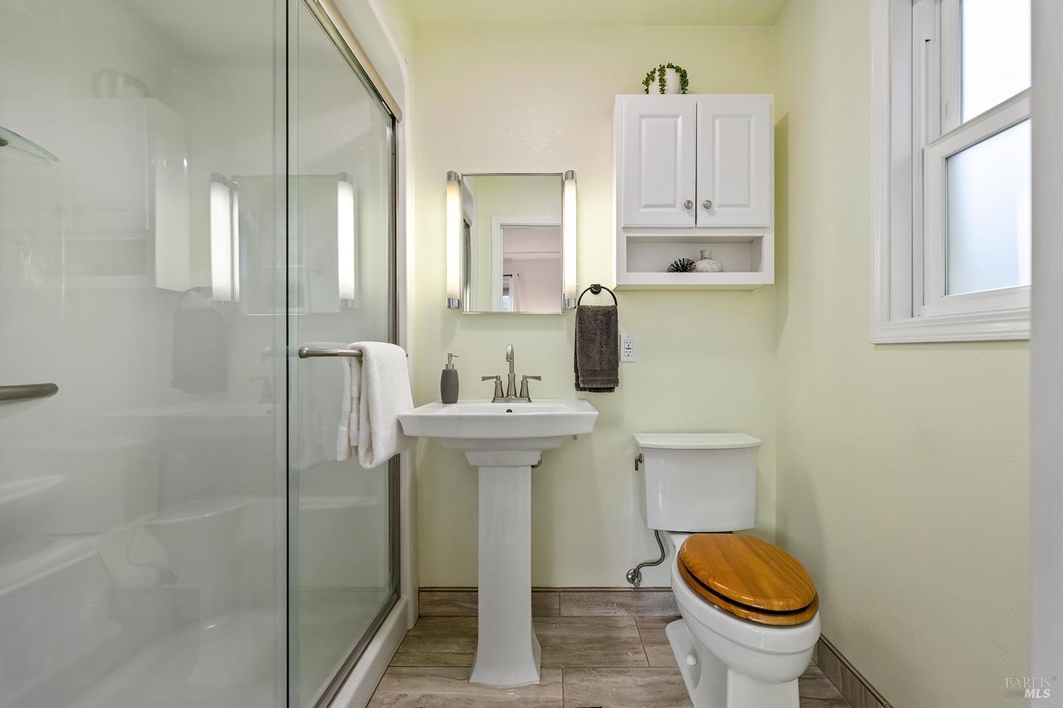 Santa Rosa, California, 95405, United States, 2 Bedrooms Bedrooms, ,2 BathroomsBathrooms,Residential,For Sale,1989467