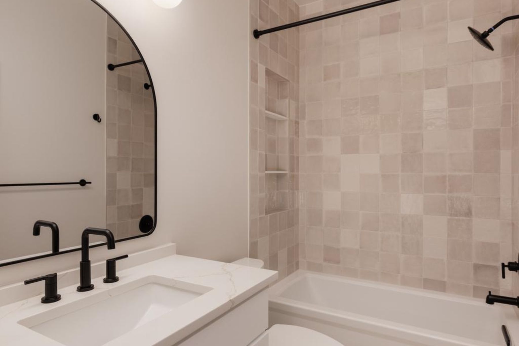  913 Symphony Circle SW, Vienna, VA, 22180 - 物件實景